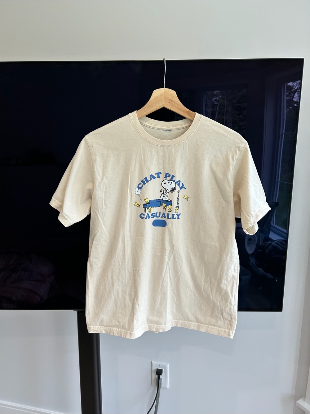 Casual Cream Graphic Tee with Blue Print